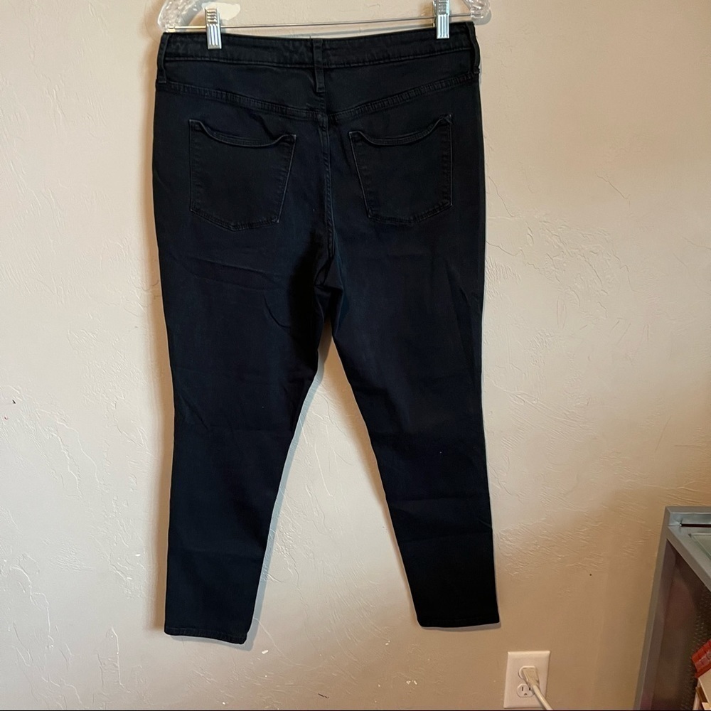 Universal Thread Short Faded Black High Rose Skinny Jeans - Picture 3 of 7
